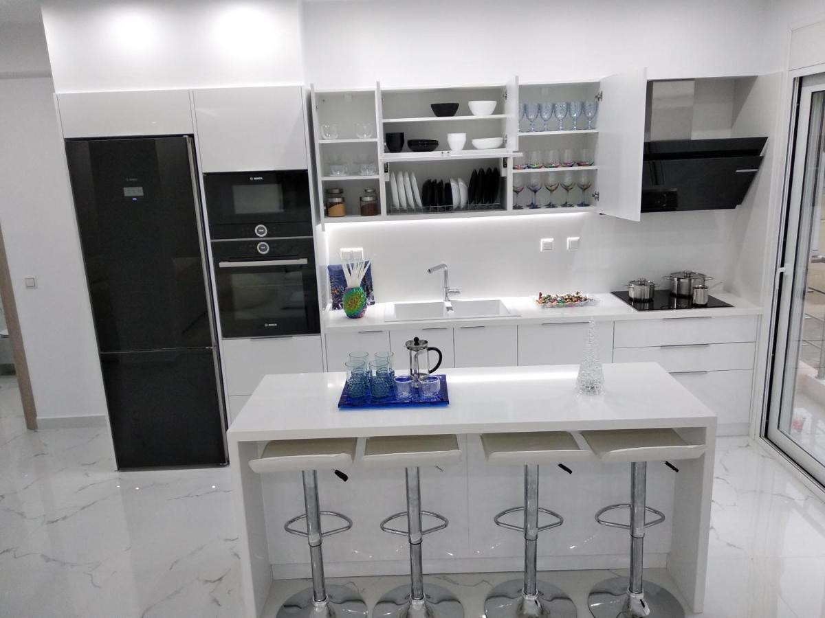 Despina's Lux Downtown Daire