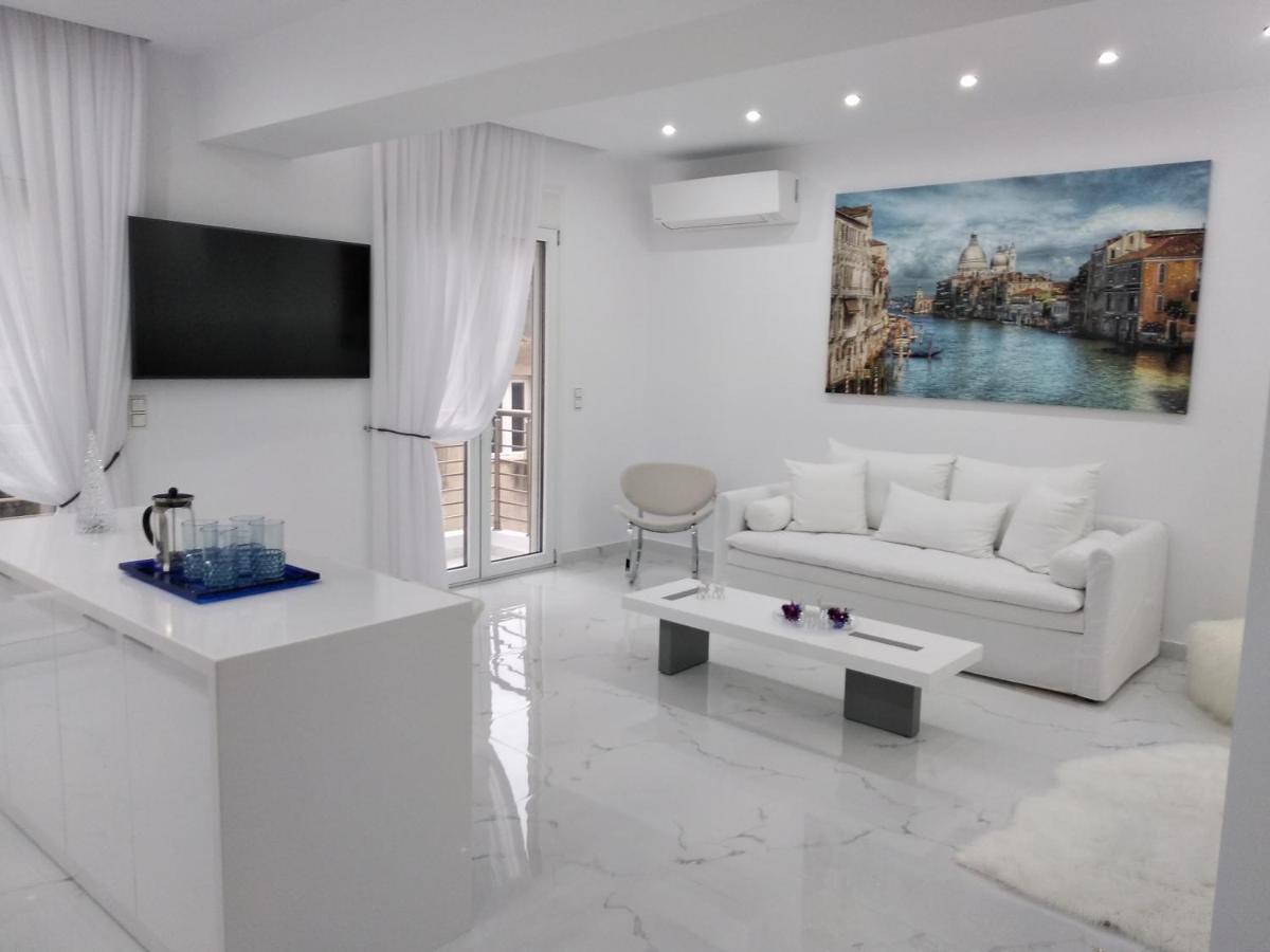 Despina's Lux Downtown Daire