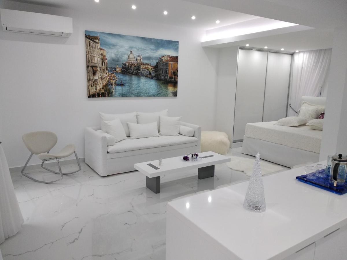 Daire Despina's Lux Downtown *